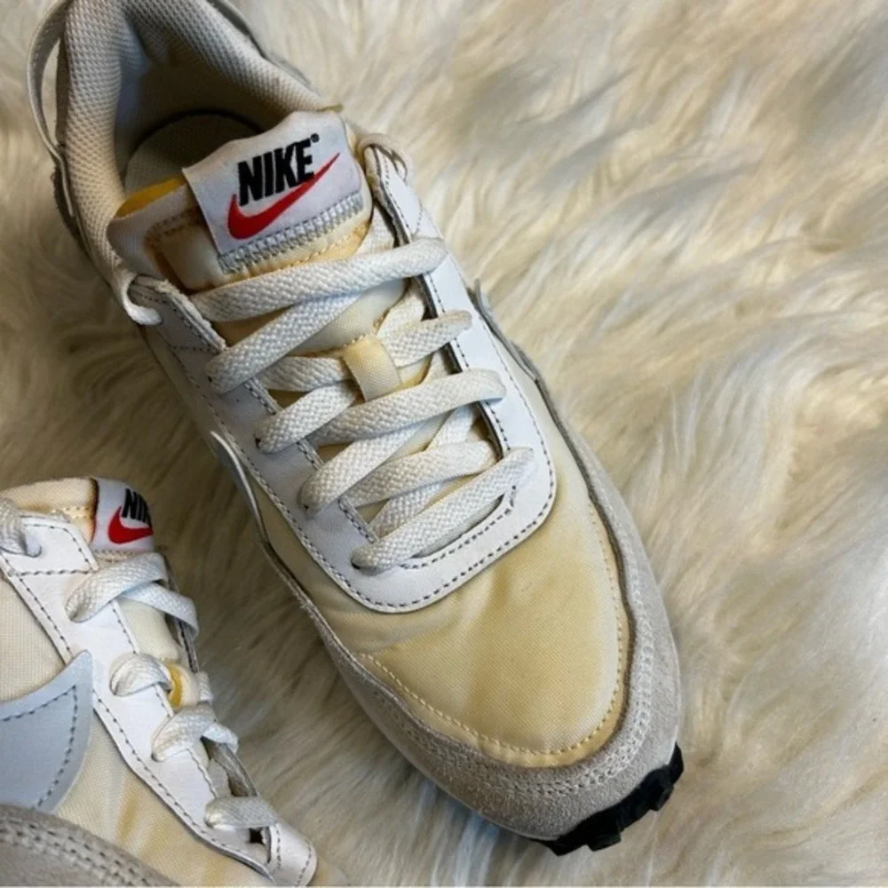 Nike Waffle Debut Sail Light Orewood Brown DH9523-105 Womens‎ 8 Low Top Sneakers